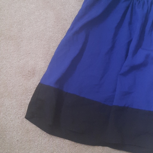 Color-block Dress - Picture 3 of 10